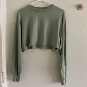 #Aritzia #TNA light green cropped long sleeve